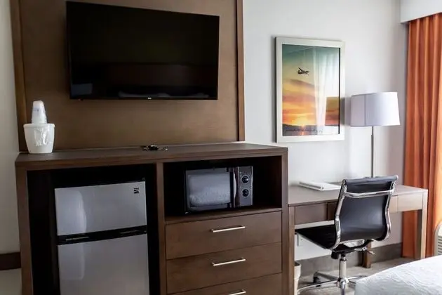 Süit, 2 Büyük (Queen) Boy Yatak, Sigara İçilmez, Buzdolabı ve Mikrodalga (with Sofabed)