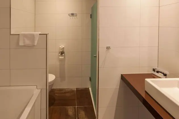 Junior Süit, 1 Büyük (Queen) Boy Yatak, Sigara İçilmez