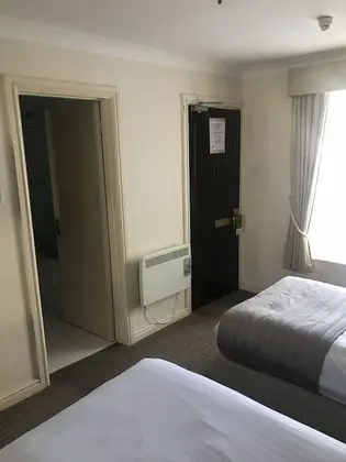 Standard Oda, 2 Tek Kişilik Yatak, Sigara İçilmez, Avlu Manzaralı