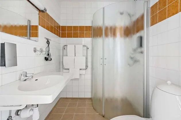 Standard Oda, 2 Tek Kişilik Yatak, Sigara İçilmez, Avlu