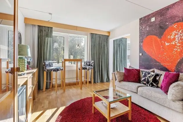 Süit, 1 Büyük (Queen) Boy Yatak, Sigara İçilmez, Göl Manzaralı