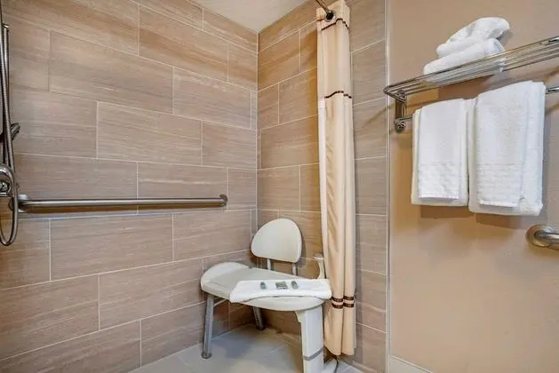Standard Oda, 1 En Büyük (King) Boy Yatak, Engellilere Uygun, Sigara İçilmez