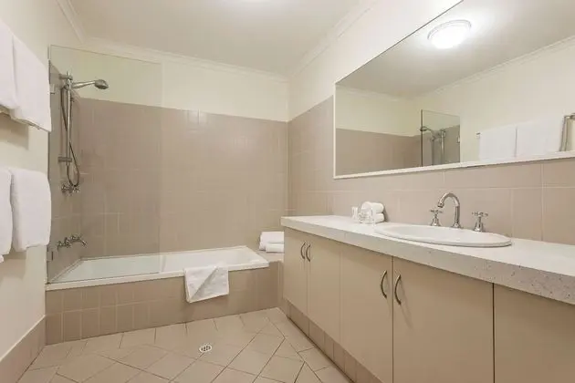 Executive Apart Daire, 2 Yatak Odası, Sigara İçilmez, Mutfak (1 King and 2 Single or 2 King Beds)