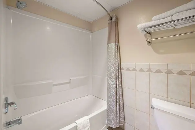 Standard Oda, 2 Büyük (Queen) Boy Yatak, Sigara İçilmez, Buzdolabı