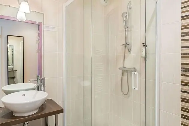 Standard Oda, 1 Büyük (Queen) Boy Yatak, Sigara İçilmez