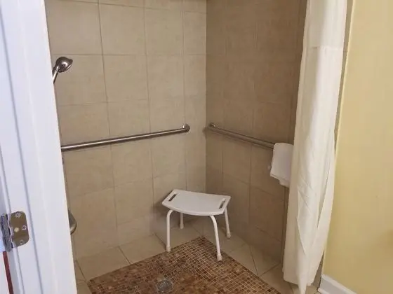 Standard Oda, 1 En Büyük (King) Boy Yatak, Engellilere Uygun, Sigara İçilmez (with Sofabed)