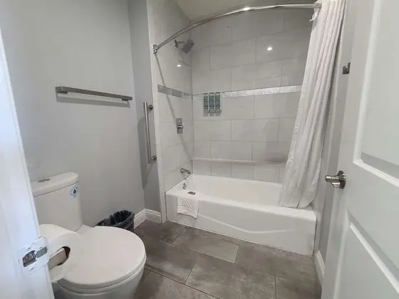 Standard Oda, 1 En Büyük (King) Boy Yatak, Sigara İçilmez, Buzdolabı