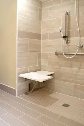 Standard Oda, 1 En Büyük (King) Boy Yatak ve Çekyat, Engellilere Uygun (with Sofabed)