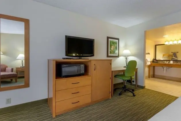 Standard Oda, 2 Büyük (Queen) Boy Yatak, Engellilere Uygun, Sigara İçilmez