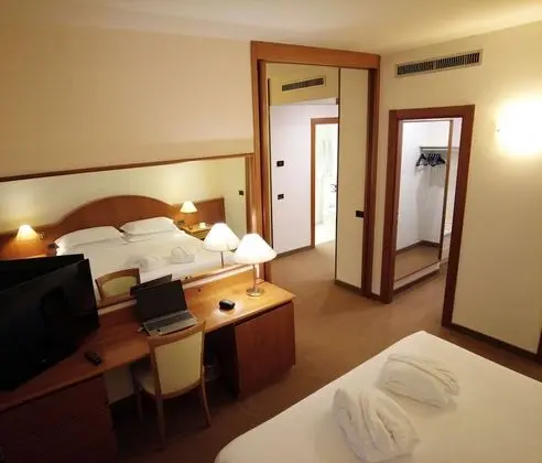 Standard Oda, 1 En Büyük (King) Boy Yatak (1 Extra Bed)