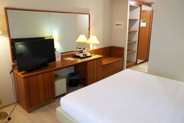 Standard Oda, 1 En Büyük (King) Boy Yatak (1 Extra Bed)
