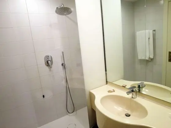 Standard Oda, 1 En Büyük (King) Boy Yatak (1 Extra Bed)