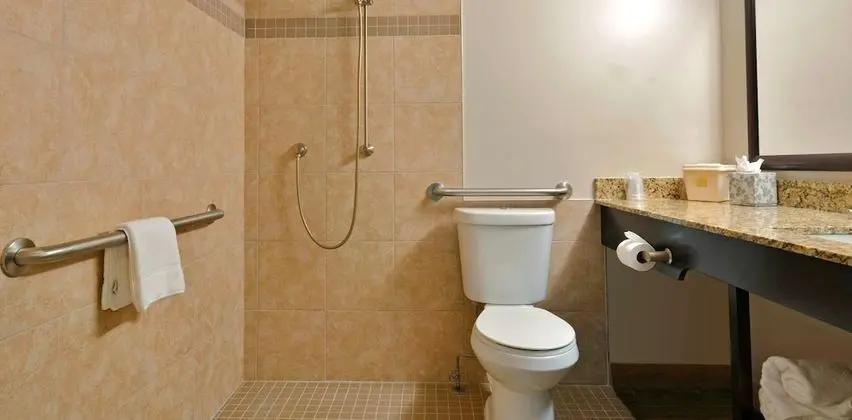 Standard Oda, 1 Büyük (Queen) Boy Yatak, Engellilere Uygun, Sigara İçilmez