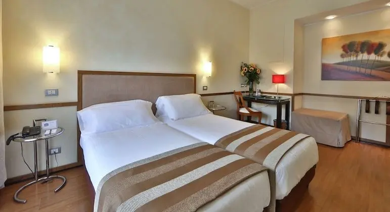 Comfort Oda, 1 Büyük (Queen) Boy Yatak, Sigara İçilebilir