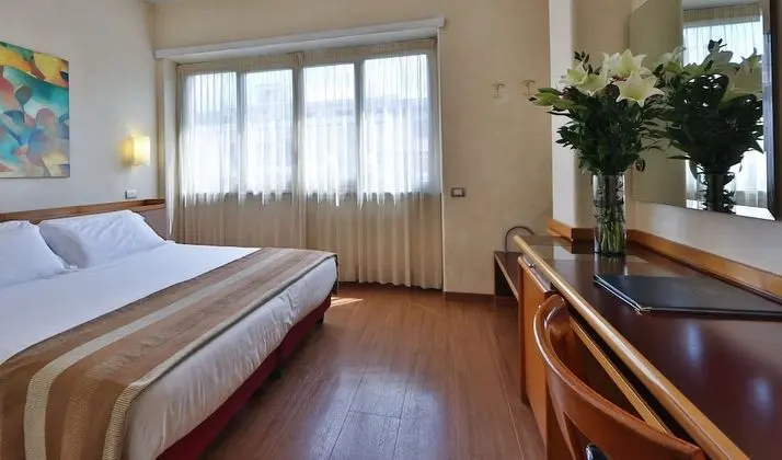 Comfort Oda, 1 Büyük (Queen) Boy Yatak, Sigara İçilebilir