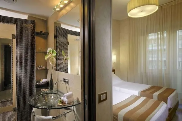 Comfort Oda, Birden Çok Yatak, Sigara İçilebilir (with Extra Bed)