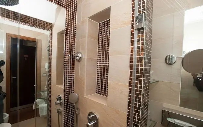 Comfort Oda, Birden Çok Yatak, Sigara İçilebilir (with Extra Bed)