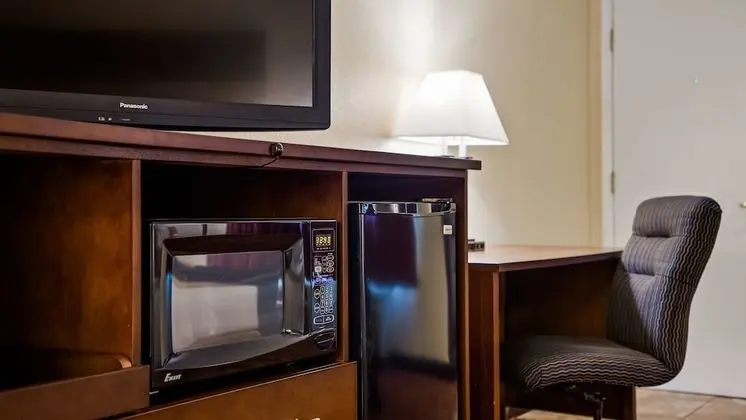 Standard Oda, 1 En Büyük (King) Boy Yatak, Buzdolabı ve Mikrodalga, Avlu Manzaralı (Oversized Room)