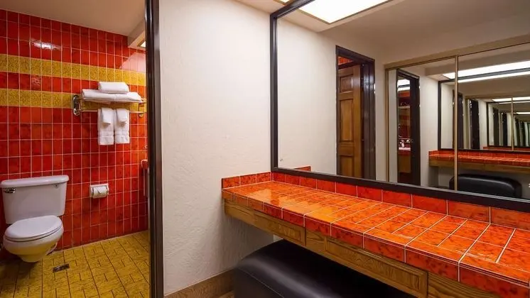 Standard Oda, 1 En Büyük (King) Boy Yatak, Veranda, Havuz Manzaralı
