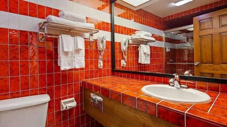 Standard Oda, 2 Büyük (Queen) Boy Yatak, Sigara İçilmez, Balkon
