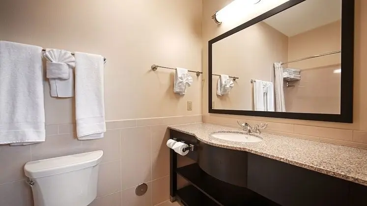 Standard Oda, 2 Büyük (Queen) Boy Yatak, Sigara İçilmez, Buzdolabı ve Mikrodalga