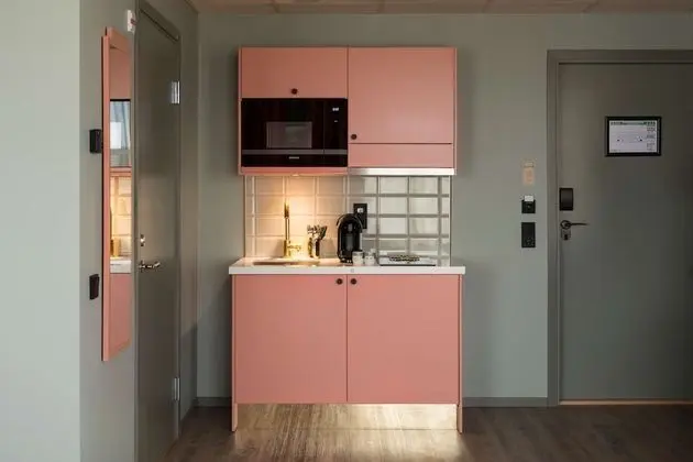 Standard Stüdyo, Birden Çok Yatak, Sigara İçilmez