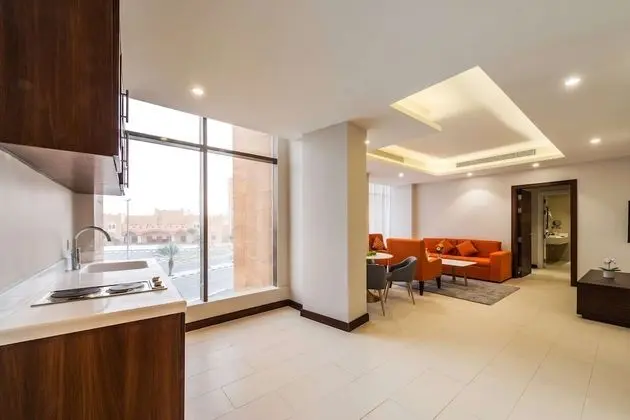Premium Süit, 1 En Büyük (King) Boy Yatak, Sigara İçilmez, Şehir Manzaralı (Living Room)