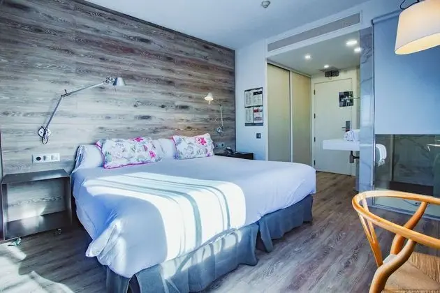 Junior Süit, 1 En Büyük (King) Boy Yatak, Sigara İçilmez