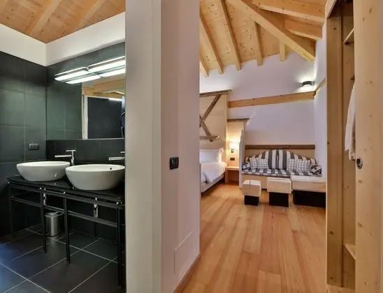 Süit, Küvet (Terrace)