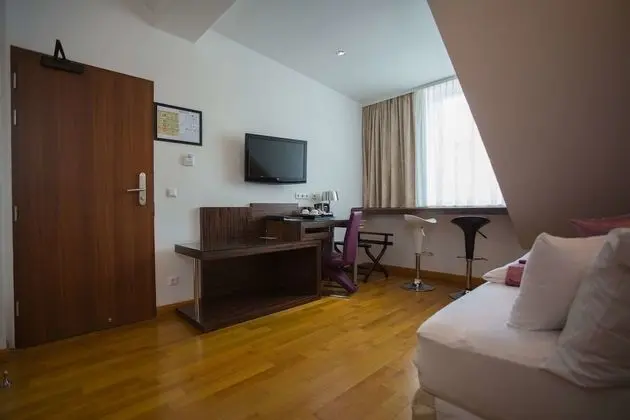 Standard Apart Daire, 3 Tek Kişilik Yatak, Küçük Mutfak (Quiet Location)
