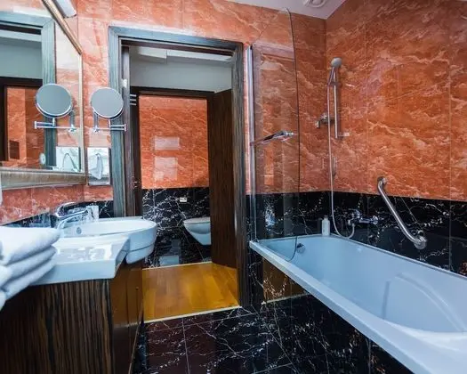 Standard Apart Daire, 3 Tek Kişilik Yatak, Küçük Mutfak (Quiet Location)