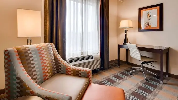 Standard Oda, 2 Büyük (Queen) Boy Yatak, Sigara İçilmez, Buzdolabı (Walk-in Shower)