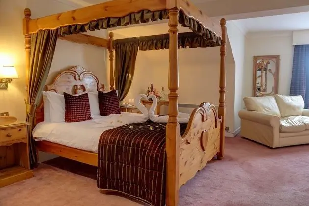 Standard Oda, 1 En Büyük (King) Boy Yatak, Sigara İçilmez (Canopy Bed)