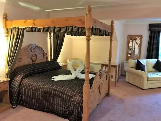 Standard Oda, 1 En Büyük (King) Boy Yatak, Sigara İçilmez (Canopy Bed)