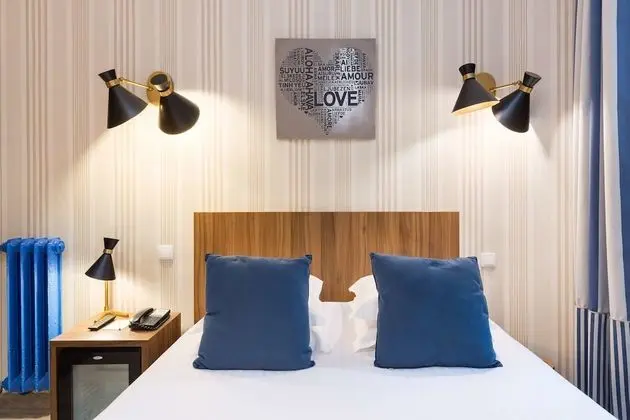 Classic Oda, 1 Büyük (Queen) Boy Yatak, Sigara İçilmez