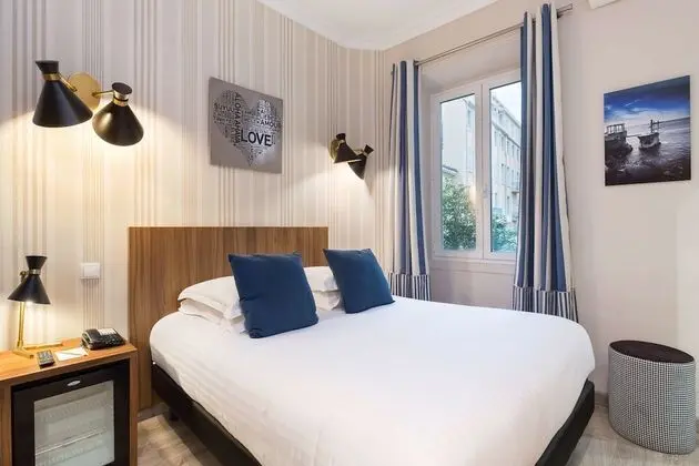 Classic Oda, 1 Büyük (Queen) Boy Yatak, Sigara İçilmez