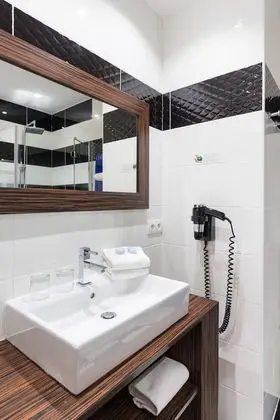 Classic Oda, 1 Büyük (Queen) Boy Yatak, Sigara İçilmez