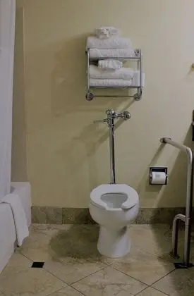 Standard Oda, 2 Çift Kişilik Yatak, Engellilere Uygun, Küvet