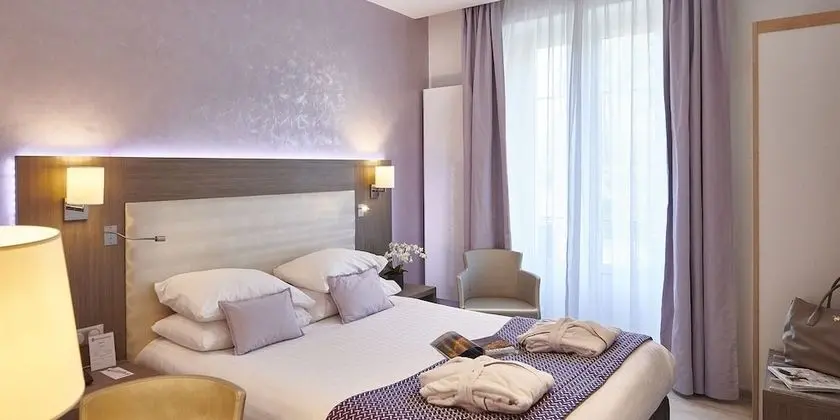 Comfort Oda, 1 Büyük (Queen) Boy Yatak, Sigara İçilmez