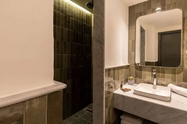 Comfort Oda, 1 En Büyük (King) Boy Yatak, Sigara İçilmez, Bahçe Manzaralı