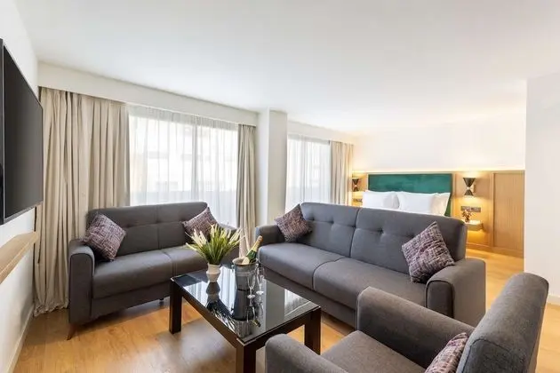 Süit, 1 En Büyük (King) Boy Yatak ve Çekyat, Sigara İçilmez (with Sofabed)