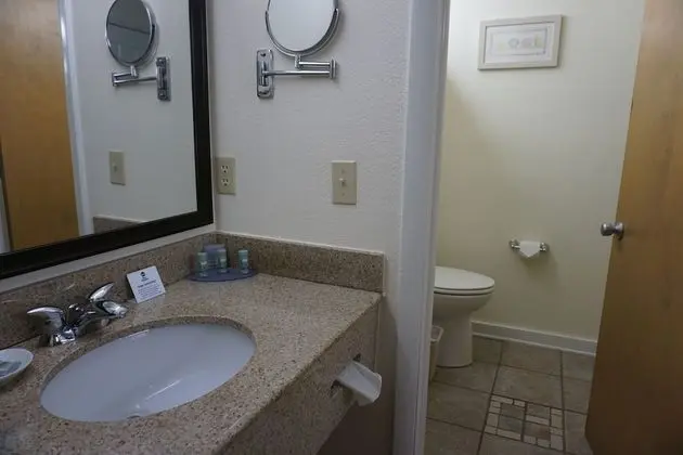 Standard Oda, 1 En Büyük (King) Boy Yatak, Sigara İçilmez, Balkon (with Sofabed)