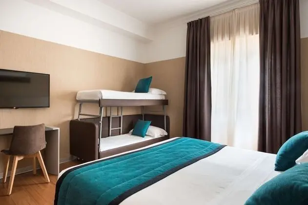 Family Oda, Birden Çok Yatak, Sigara İçilmez