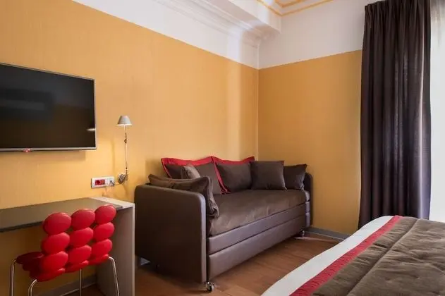 Family Oda, Birden Çok Yatak, Sigara İçilmez