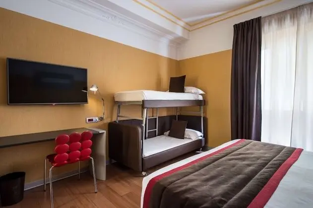 Family Oda, Birden Çok Yatak, Sigara İçilmez