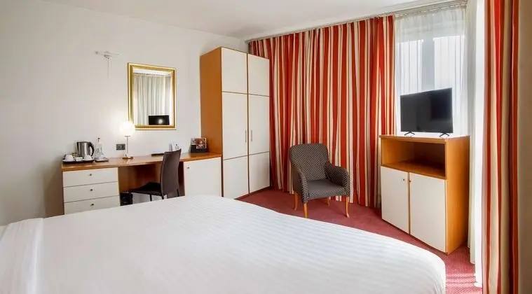 Comfort Oda, 1 En Büyük (King) Boy Yatak, Sigara İçilmez, Balkon