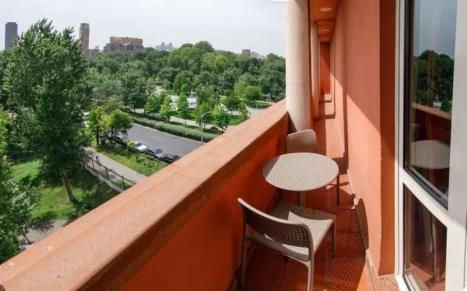 Comfort Oda, 1 En Büyük (King) Boy Yatak, Sigara İçilmez, Balkon