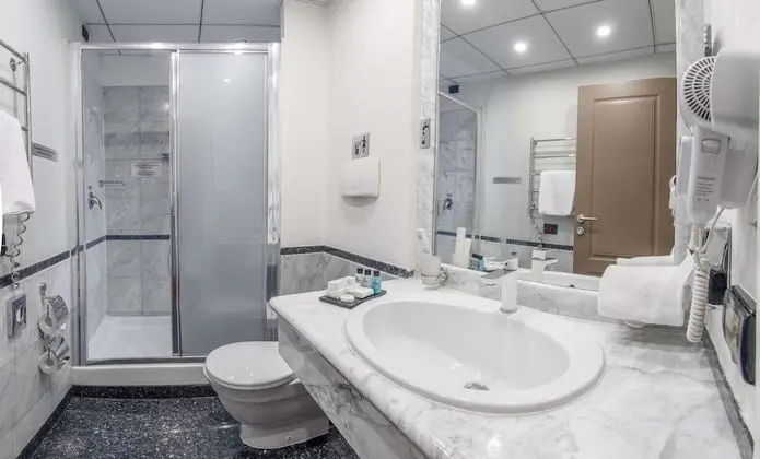 Comfort Oda, 1 En Büyük (King) Boy Yatak, Sigara İçilmez, Balkon