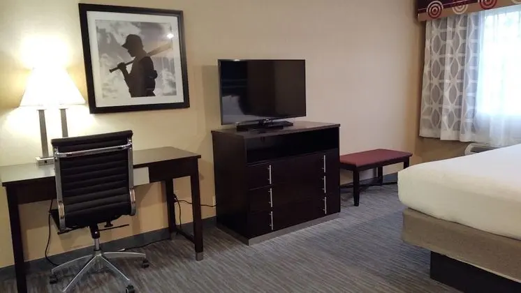 Standard Oda, 1 En Büyük (King) Boy Yatak, Sigara İçilmez, Buzdolabı ve Mikrodalga