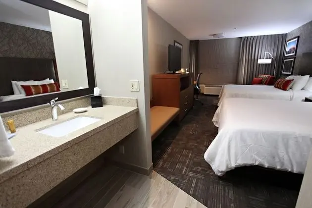 Standard Oda, 2 Büyük (Queen) Boy Yatak, Sigara İçilmez, Buzdolabı (Pet Friendly)